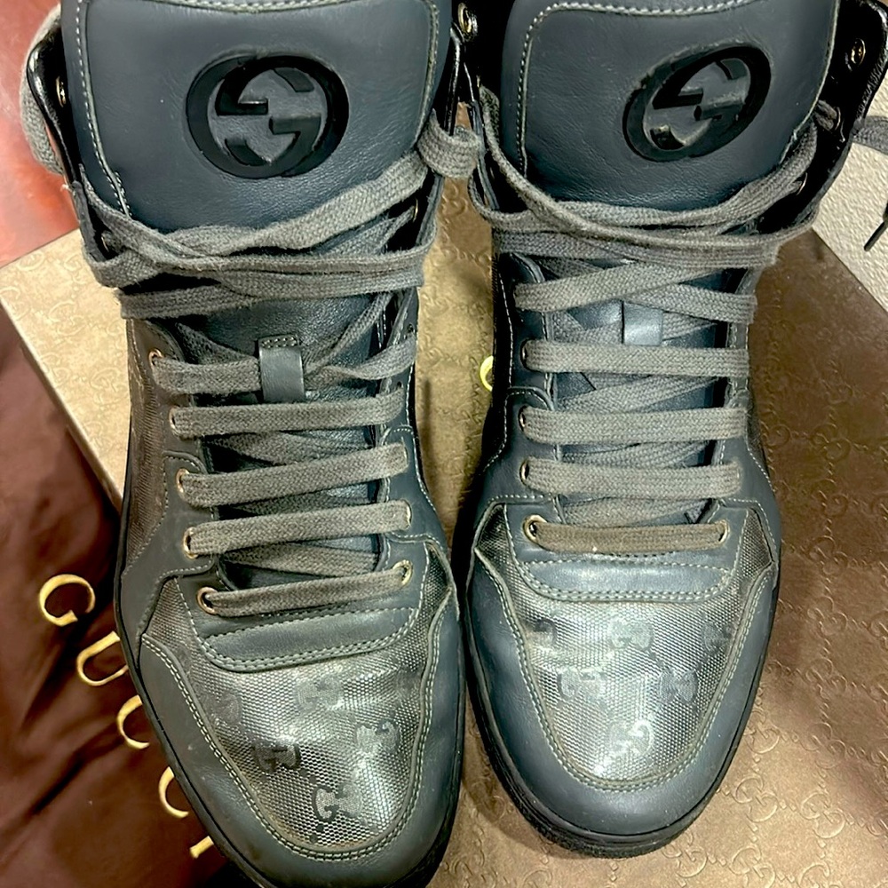 Gucci high tops monogram size 9 g